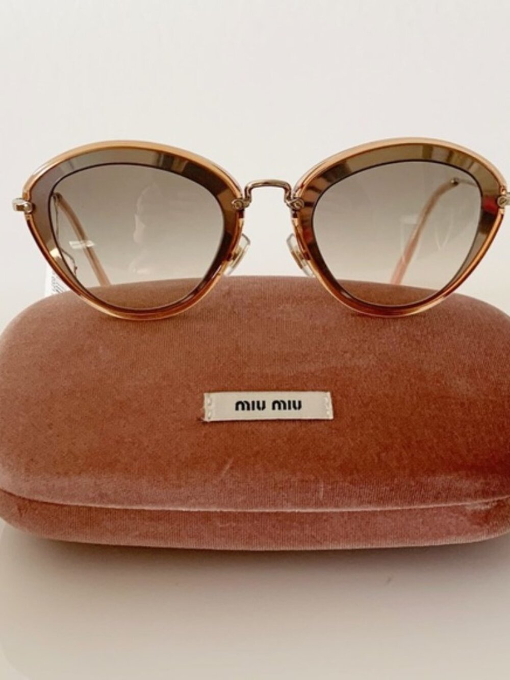 🕶✨✨👓 Miu Miu Sunglasses New